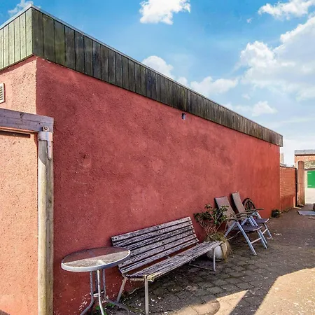 Captain House In * Fano